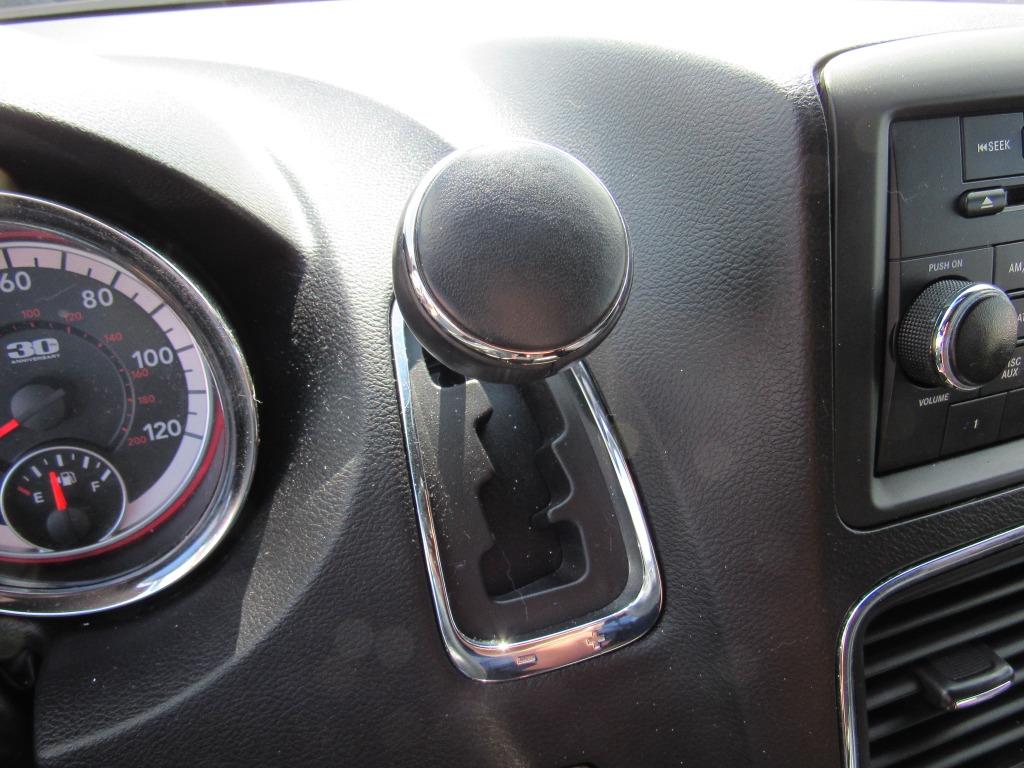 2014 Dodge Grand Caravan - $10,995