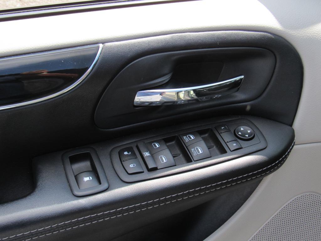 2014 Dodge Grand Caravan - $10,995