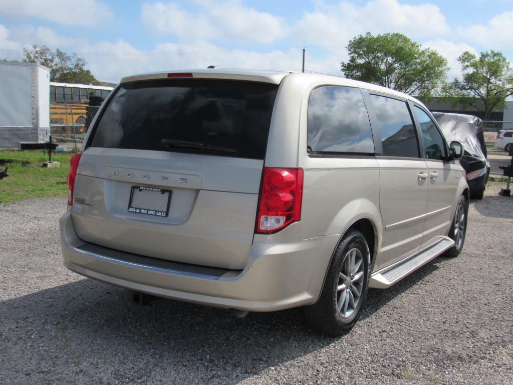 2014 Dodge Grand Caravan - $10,995