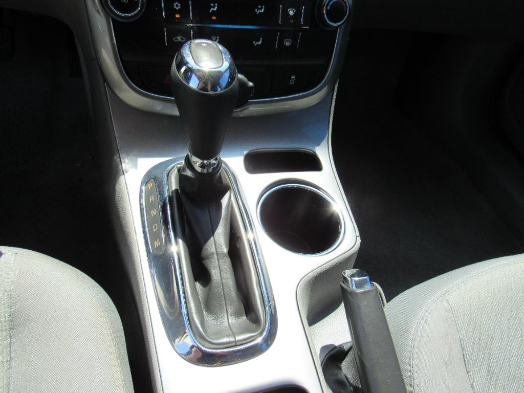 2015 Chevrolet Malibu - $9,995
