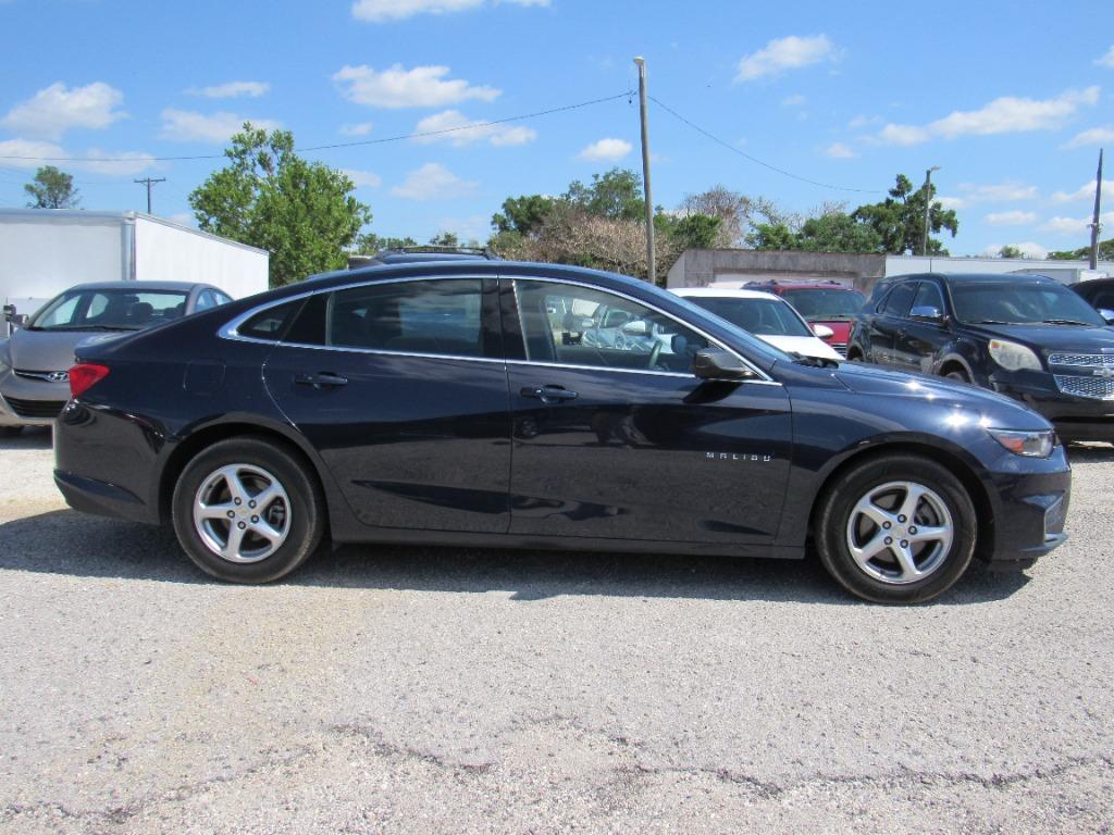 2018 Chevrolet Malibu - $11,500