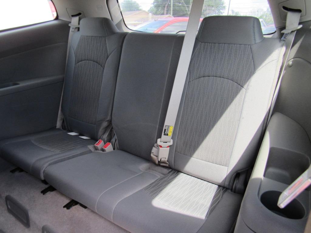 2017 Chevrolet Traverse - $10,995