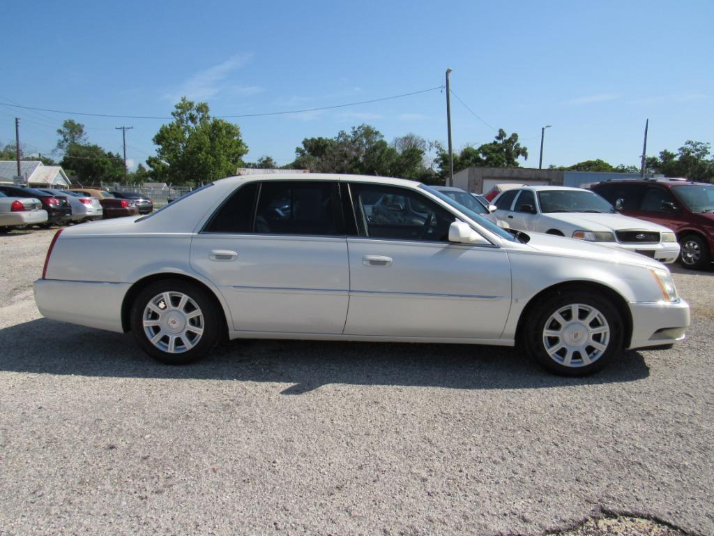 2008 Cadillac DTS - $3,995