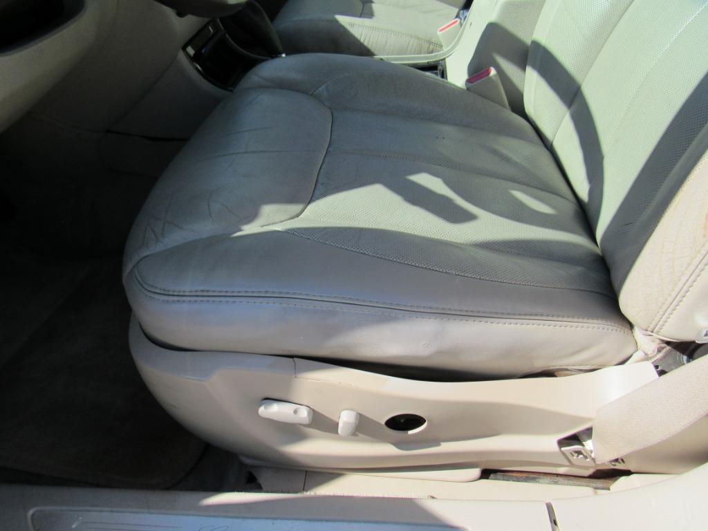 2008 Cadillac DTS - $3,995