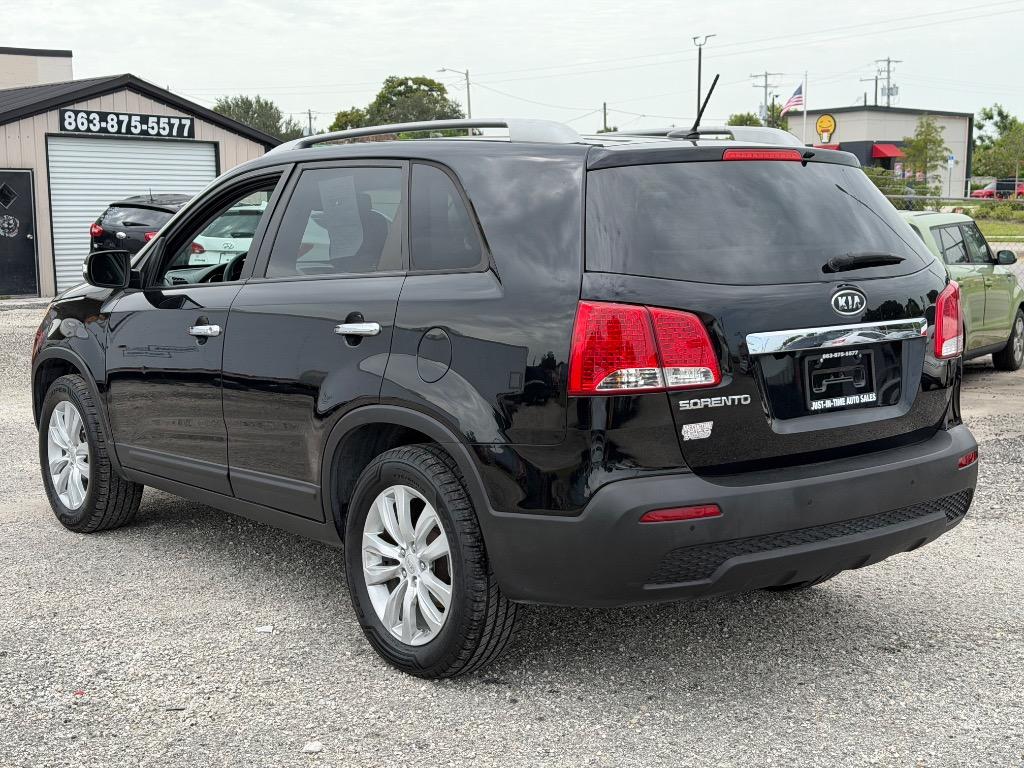 2011 Kia Sorento - $7,995