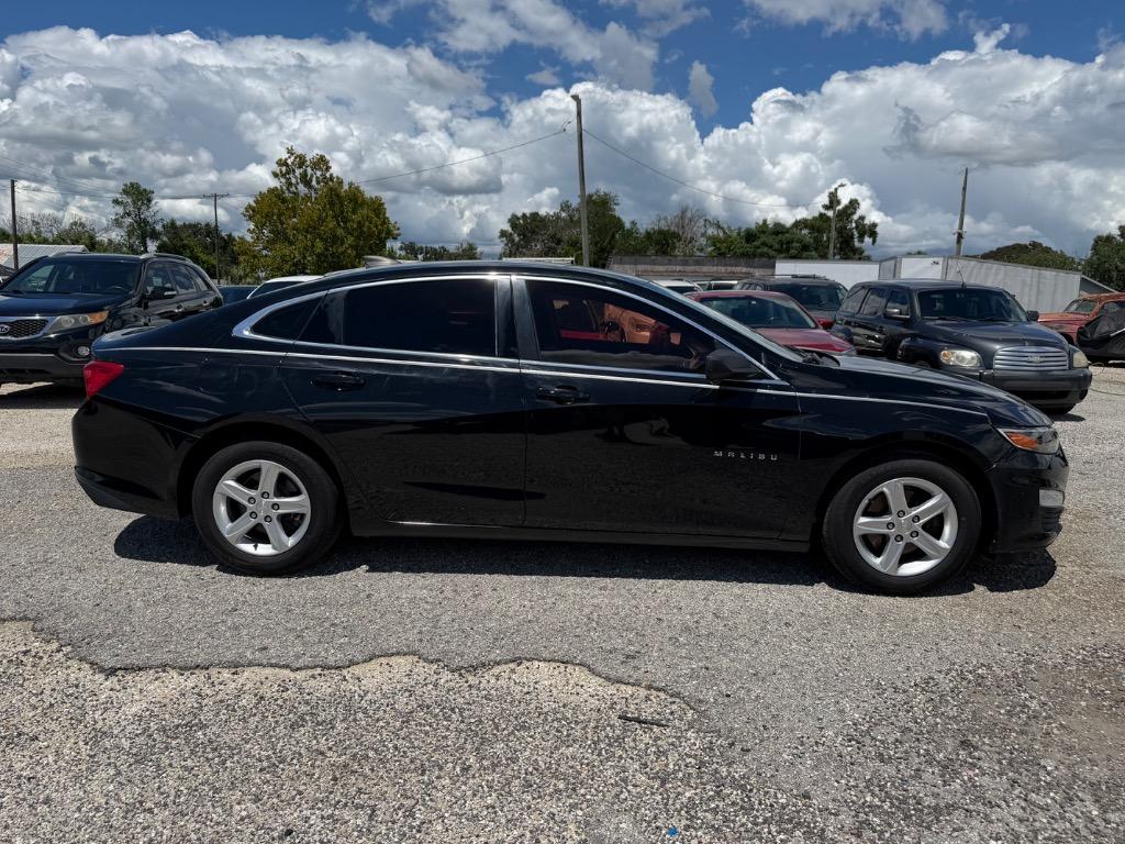 2019 Chevrolet Malibu - $10,995