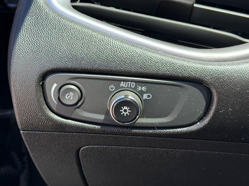 2019 Chevrolet Malibu - $10,995