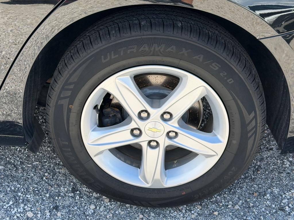 2019 Chevrolet Malibu - $10,995