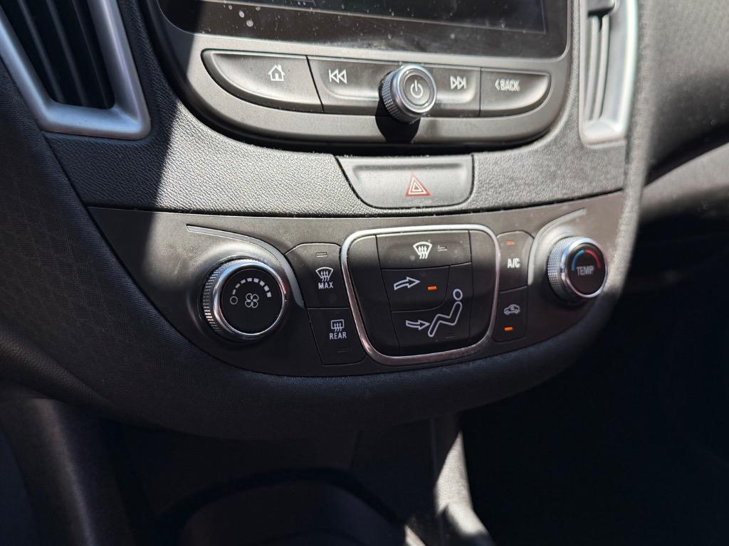 2019 Chevrolet Malibu - $10,995