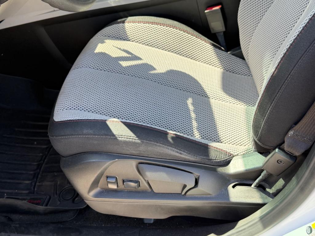 2017 Chevrolet Equinox - $10,995