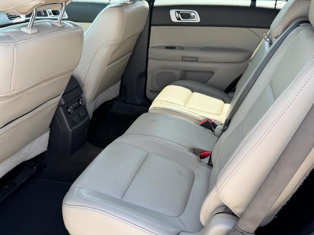 2014 Ford Explorer - $9,995