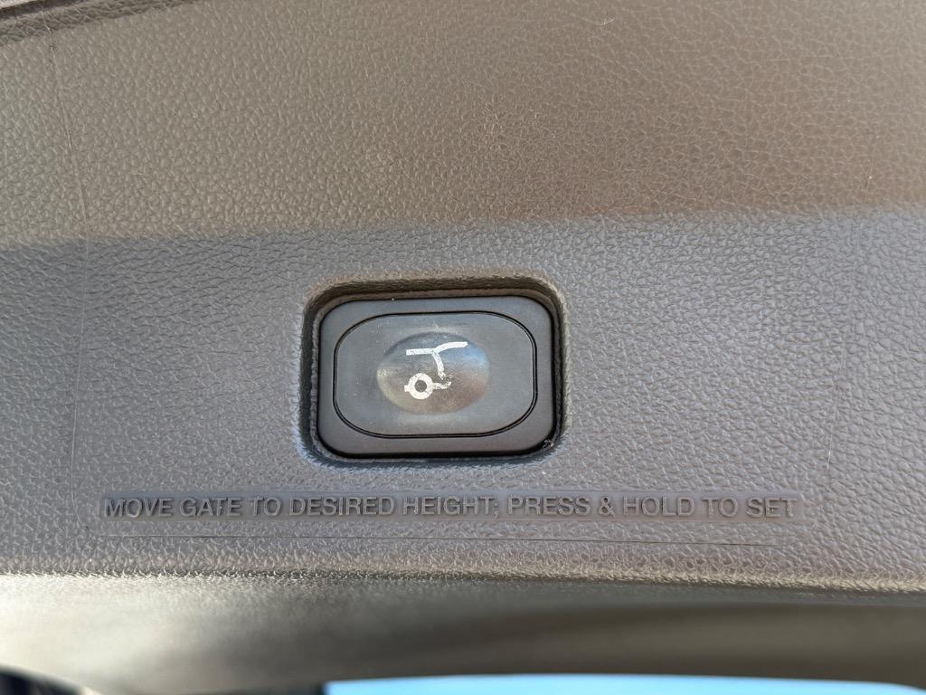 2014 Ford Explorer - $9,995