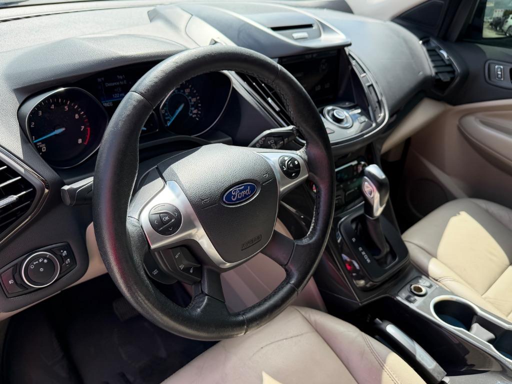 2015 Ford Escape - $8,995