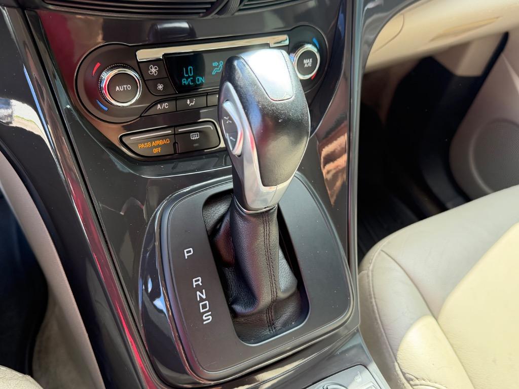 2015 Ford Escape - $8,995