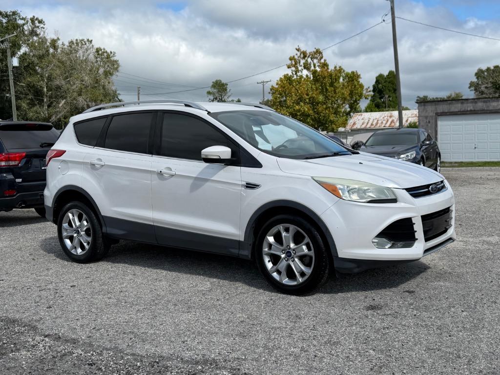2015 Ford Escape - $8,995