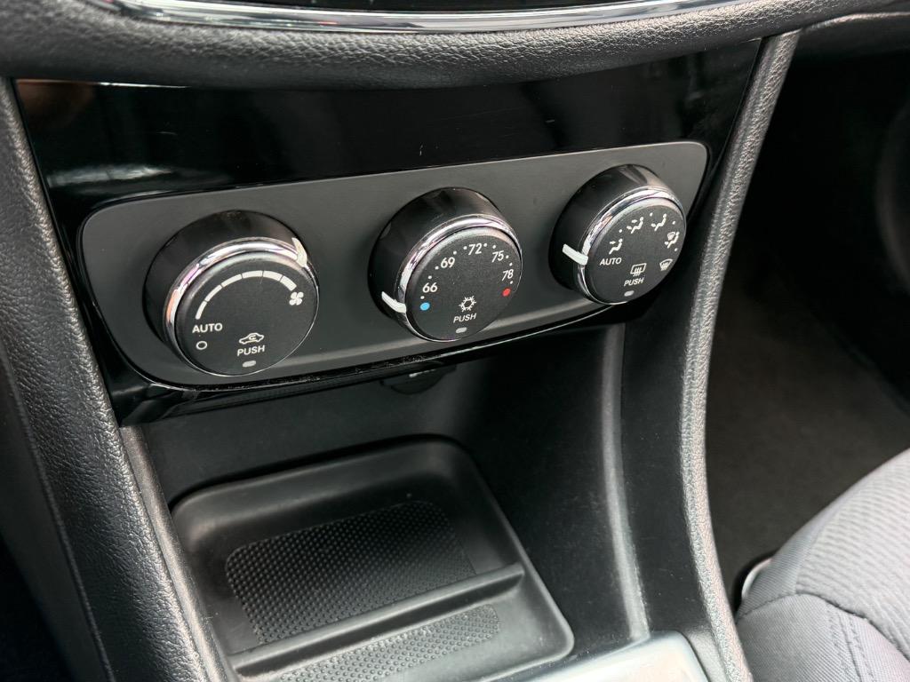 2013 Chrysler 200