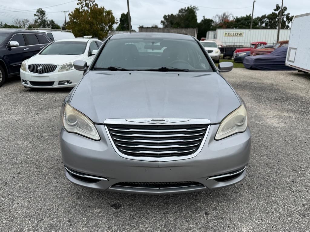 2013 Chrysler 200