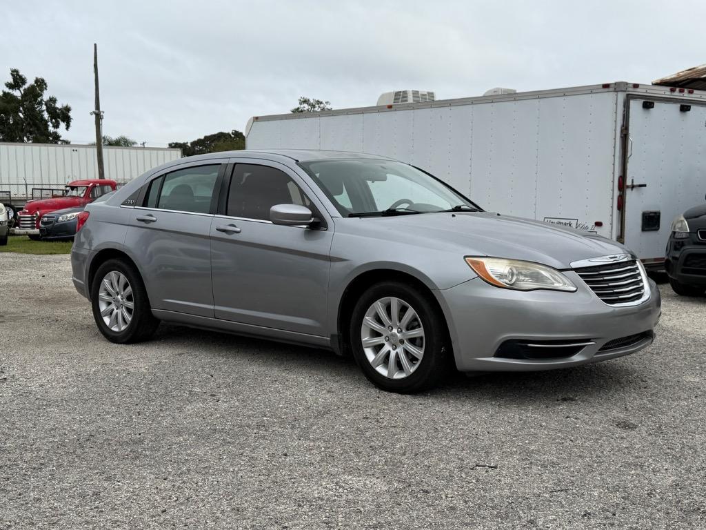 2013 Chrysler 200