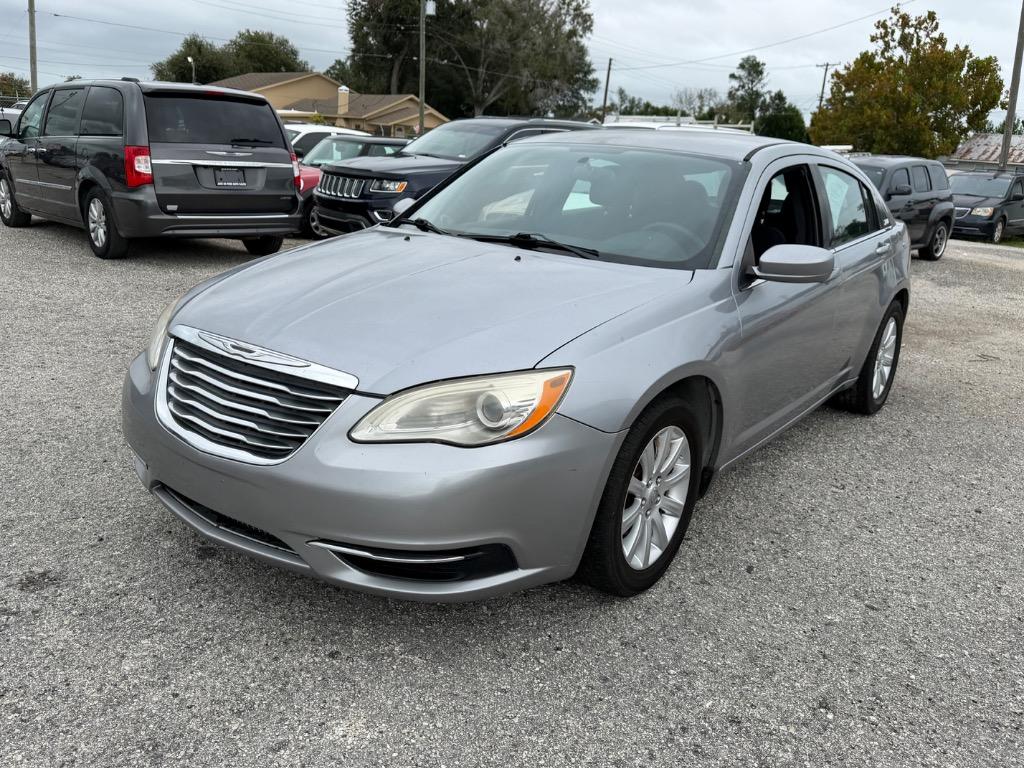 2013 Chrysler 200