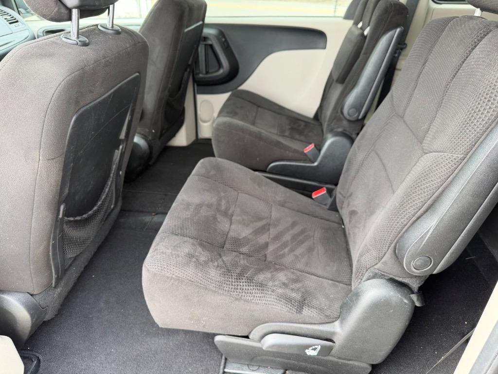2013 Dodge Grand Caravan - $8,995