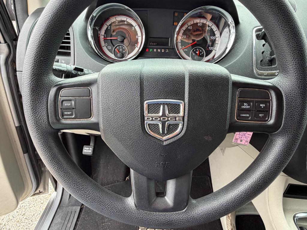 2013 Dodge Grand Caravan - $8,995