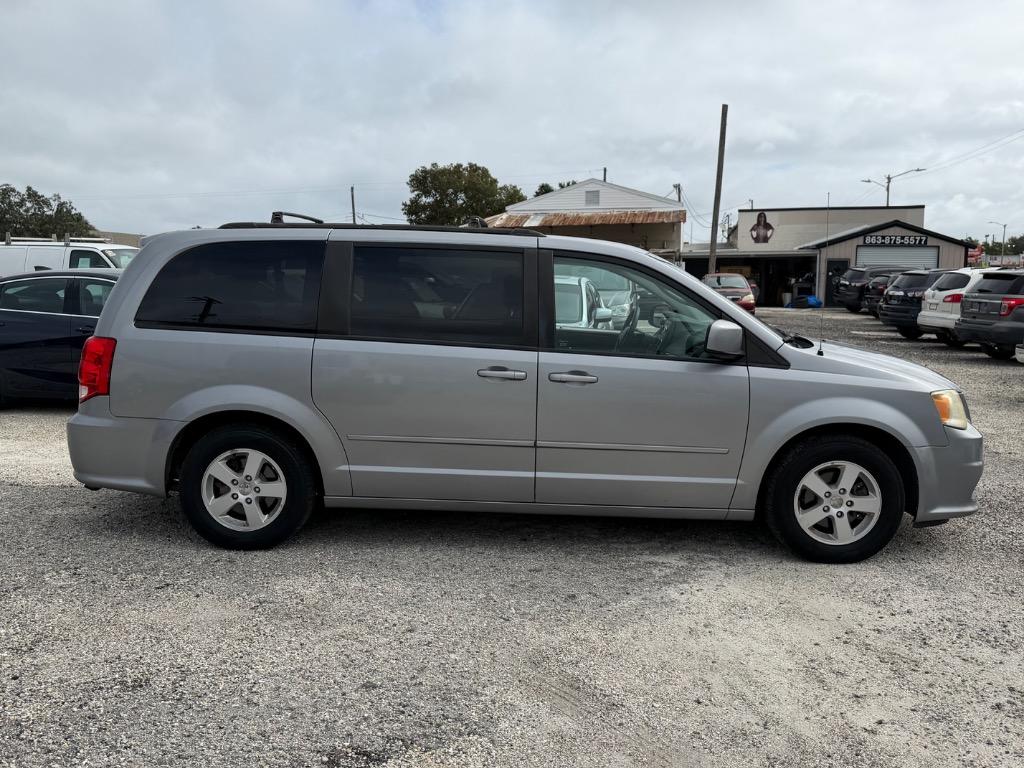 2013 Dodge Grand Caravan - $8,995