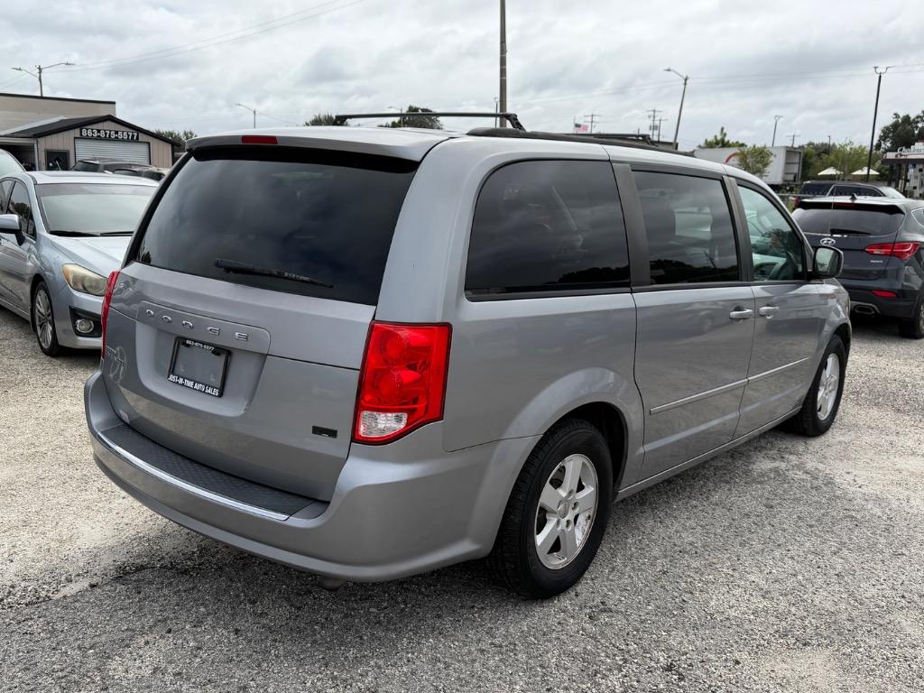 2013 Dodge Grand Caravan - $8,995