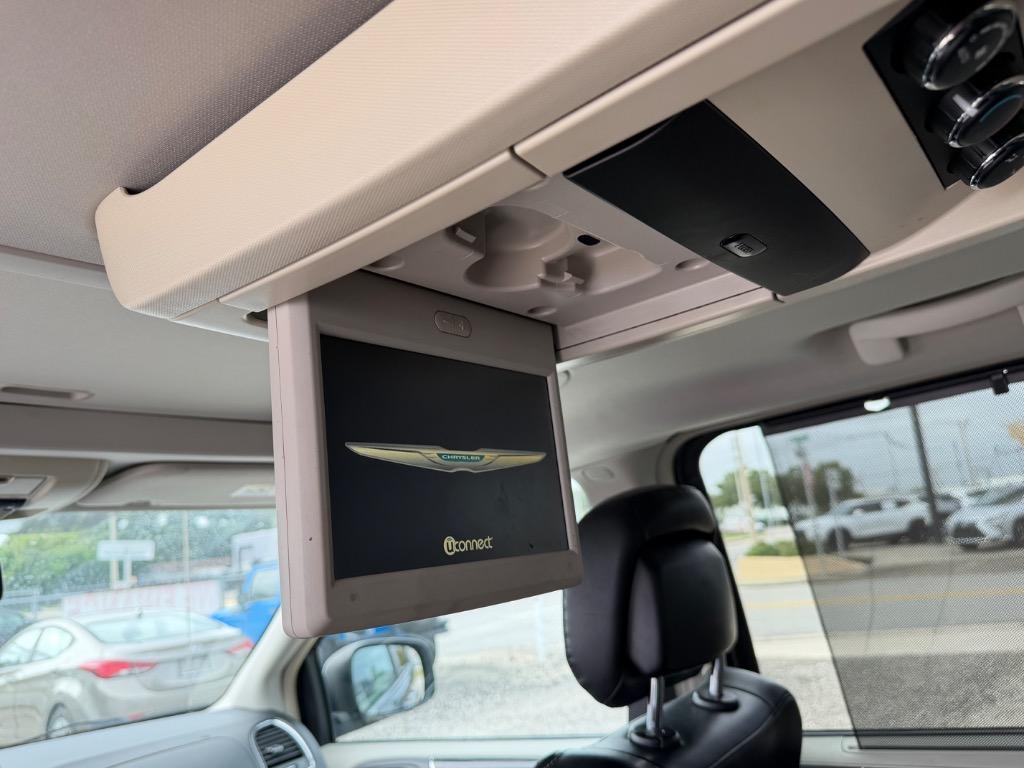 2015 Chrysler Town And Country