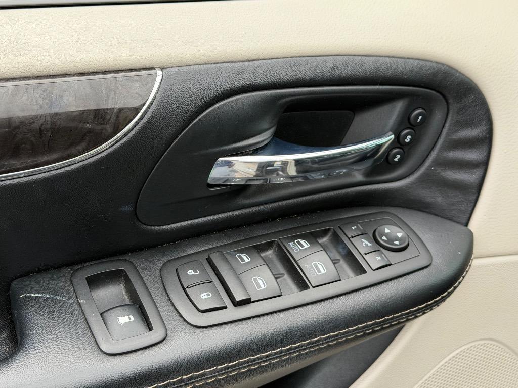 2015 Chrysler Town And Country