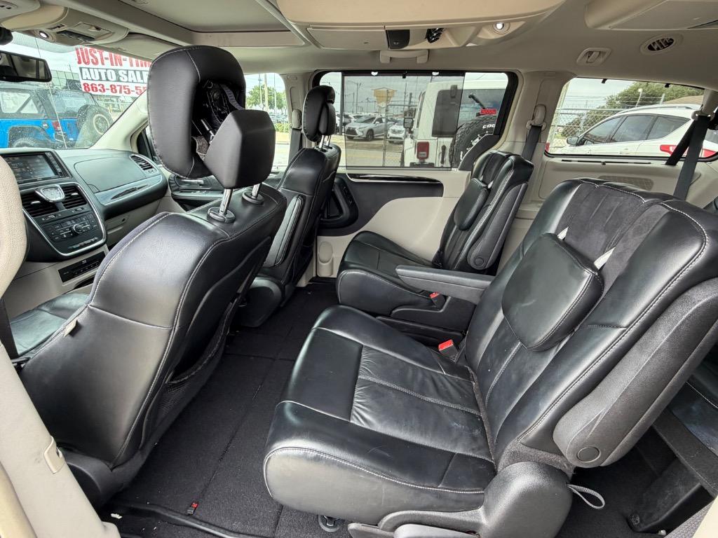 2015 Chrysler Town And Country