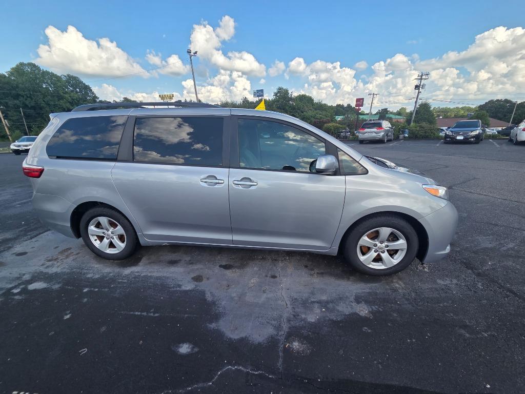 2017 Toyota Sienna