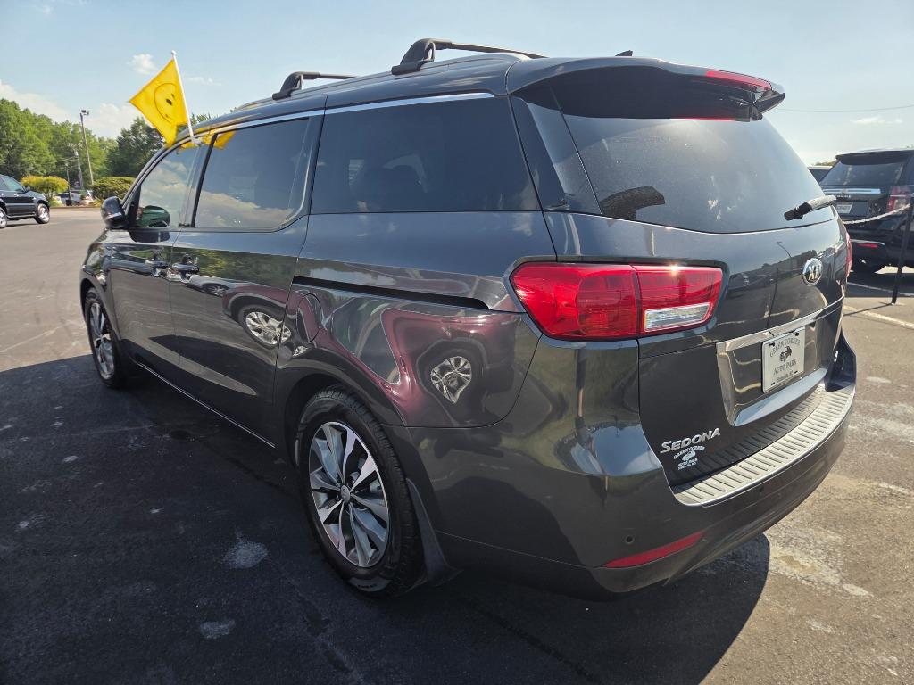 2016 Kia Sedona
