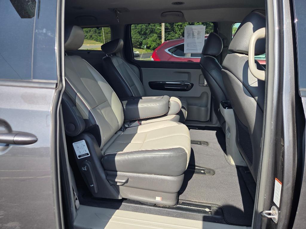 2016 Kia Sedona