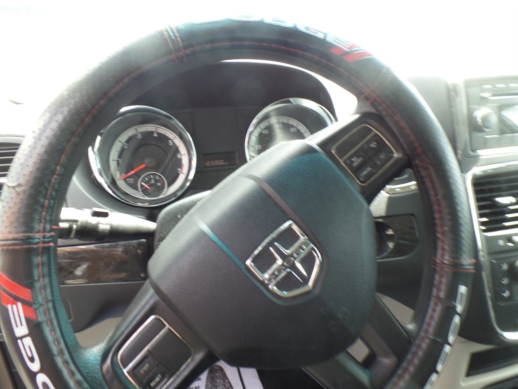 2014 Dodge Grand Caravan SE photo
