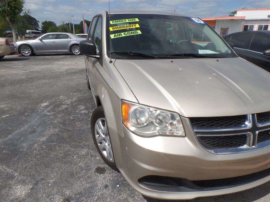 2014 Dodge Grand Caravan SE photo