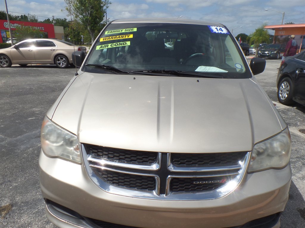 2014 Dodge Grand Caravan SE photo