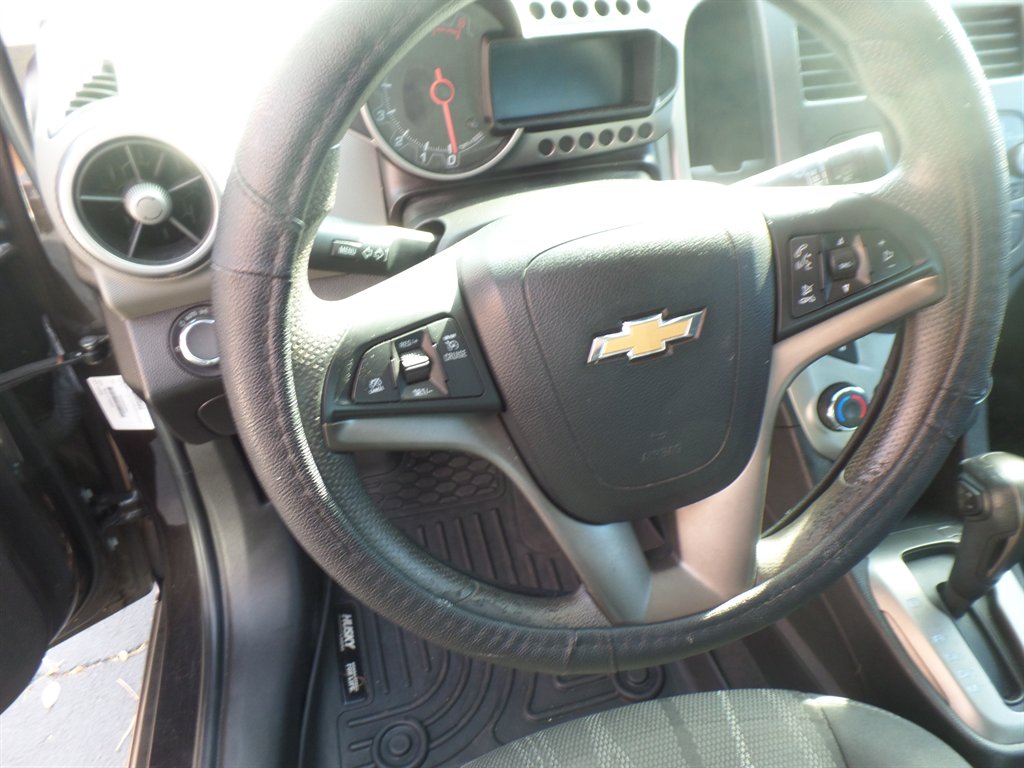 2015 Chevrolet Sonic - $7,495