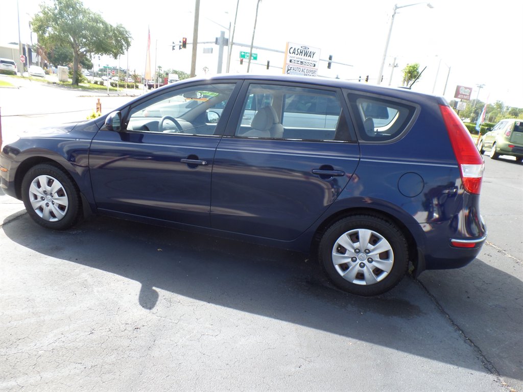2012 Hyundai Elantra - $8,995