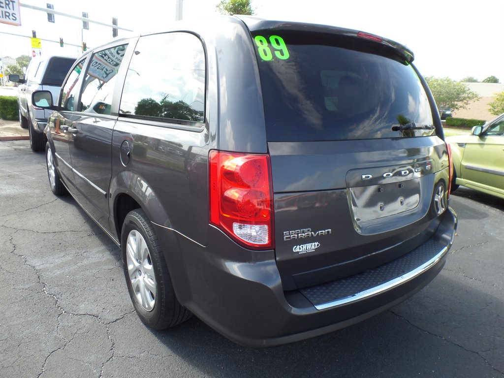2016 Dodge Grand Caravan - $8,995