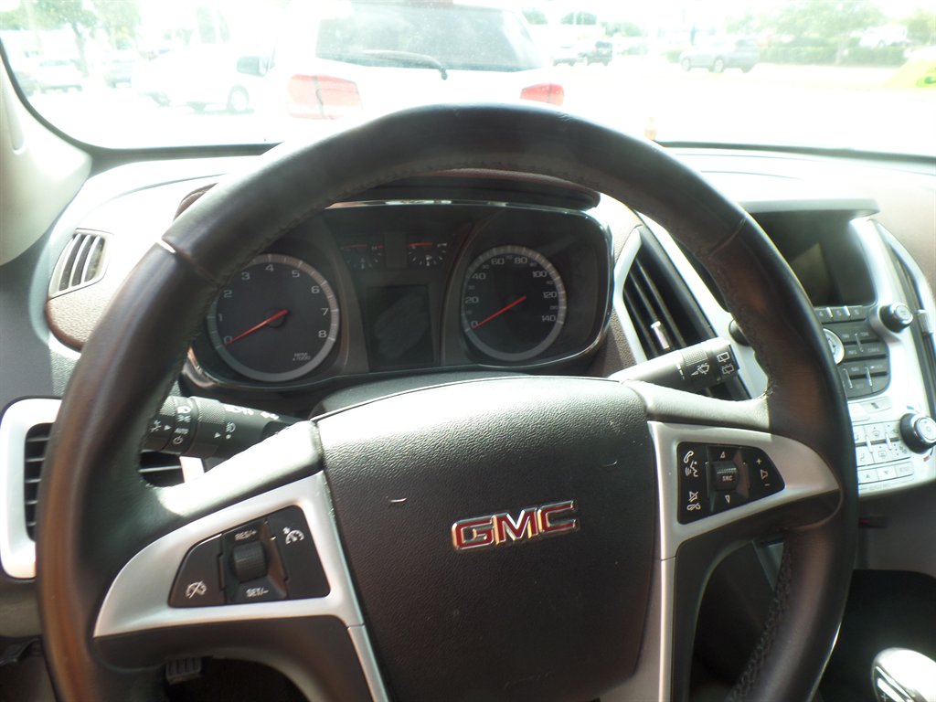 2011 GMC Terrain SLT-2 photo