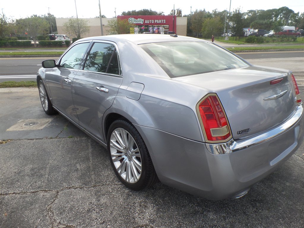 2011 Chrysler 300 Limited photo
