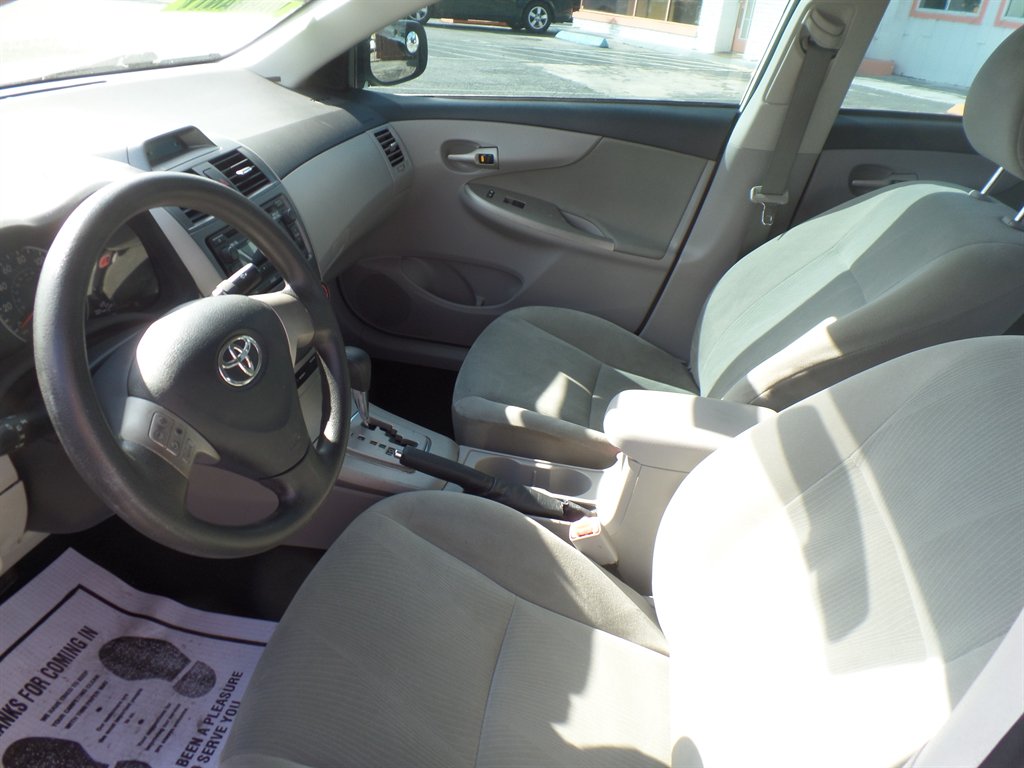 2012 Toyota Corolla L photo