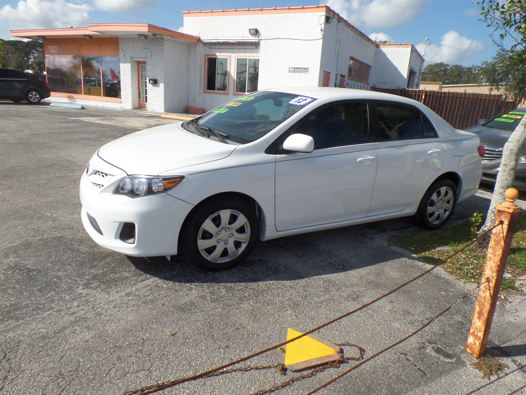 2012 Toyota Corolla L photo
