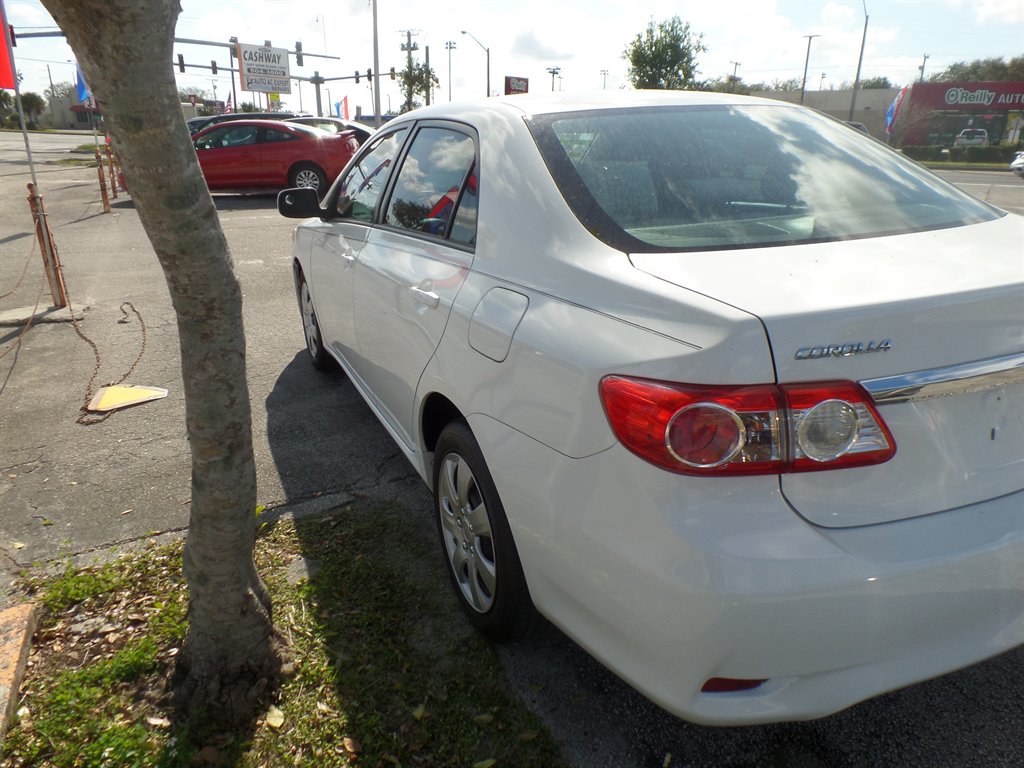 2012 Toyota Corolla L photo