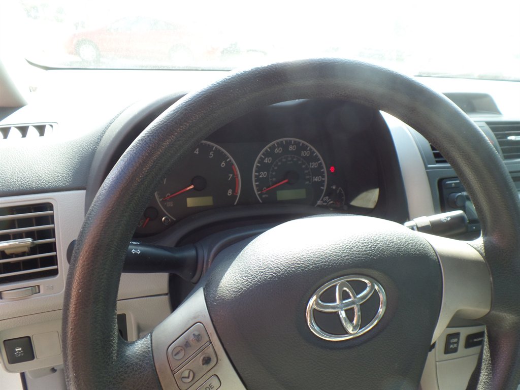 2012 Toyota Corolla L photo