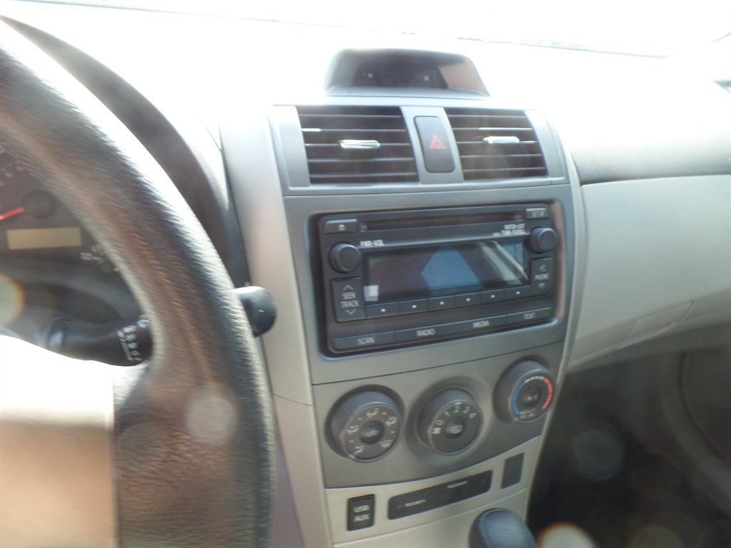 2012 Toyota Corolla L photo