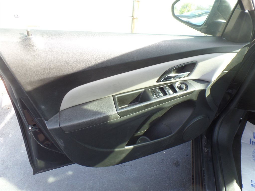 2014 Chevrolet Cruze - $6,995