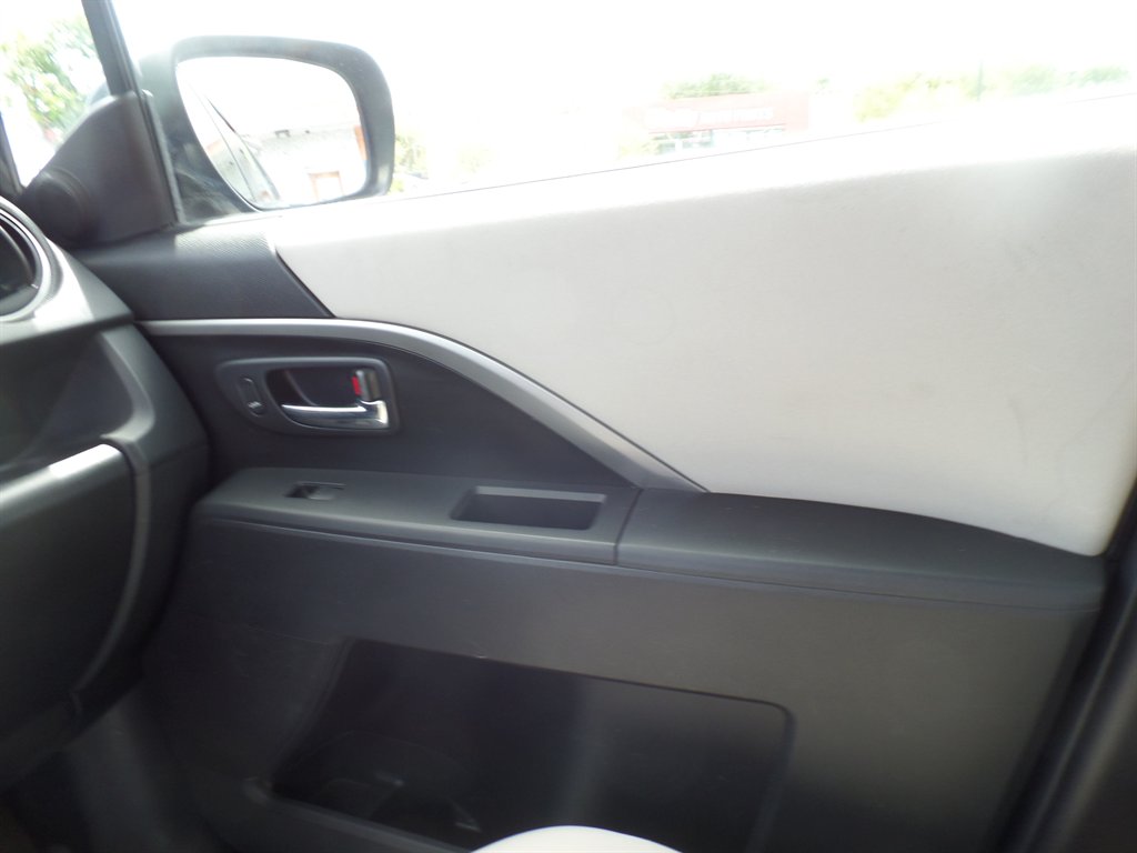 2014 MAZDA MAZDA5 - $7,995