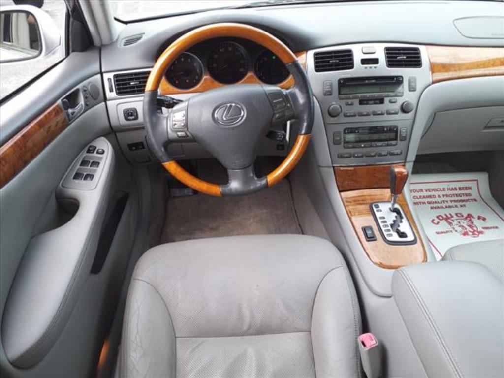 2005 LEXUS ES Sedan - $9,870