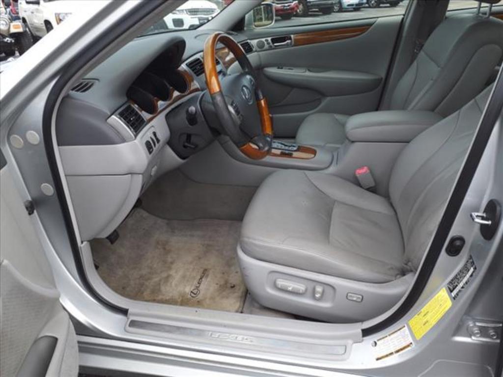 2005 LEXUS ES Sedan - $9,870
